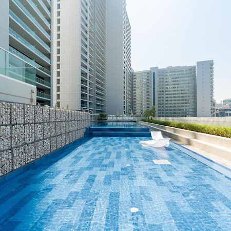 Delightful 2Br Apartment At Reva Residences Dubai Exterior photo
