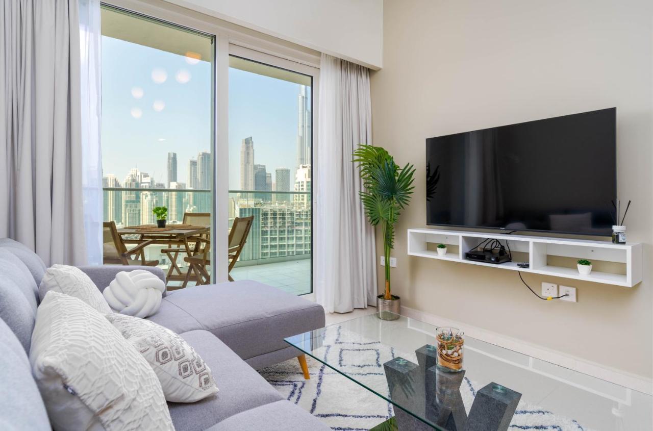 Delightful 2Br Apartment At Reva Residences Dubai Exterior photo