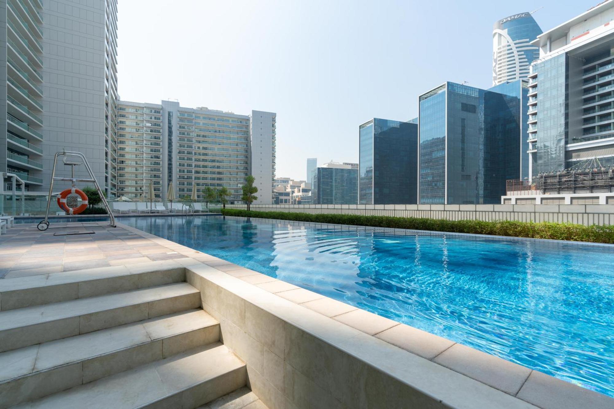 Delightful 2Br Apartment At Reva Residences Dubai Exterior photo