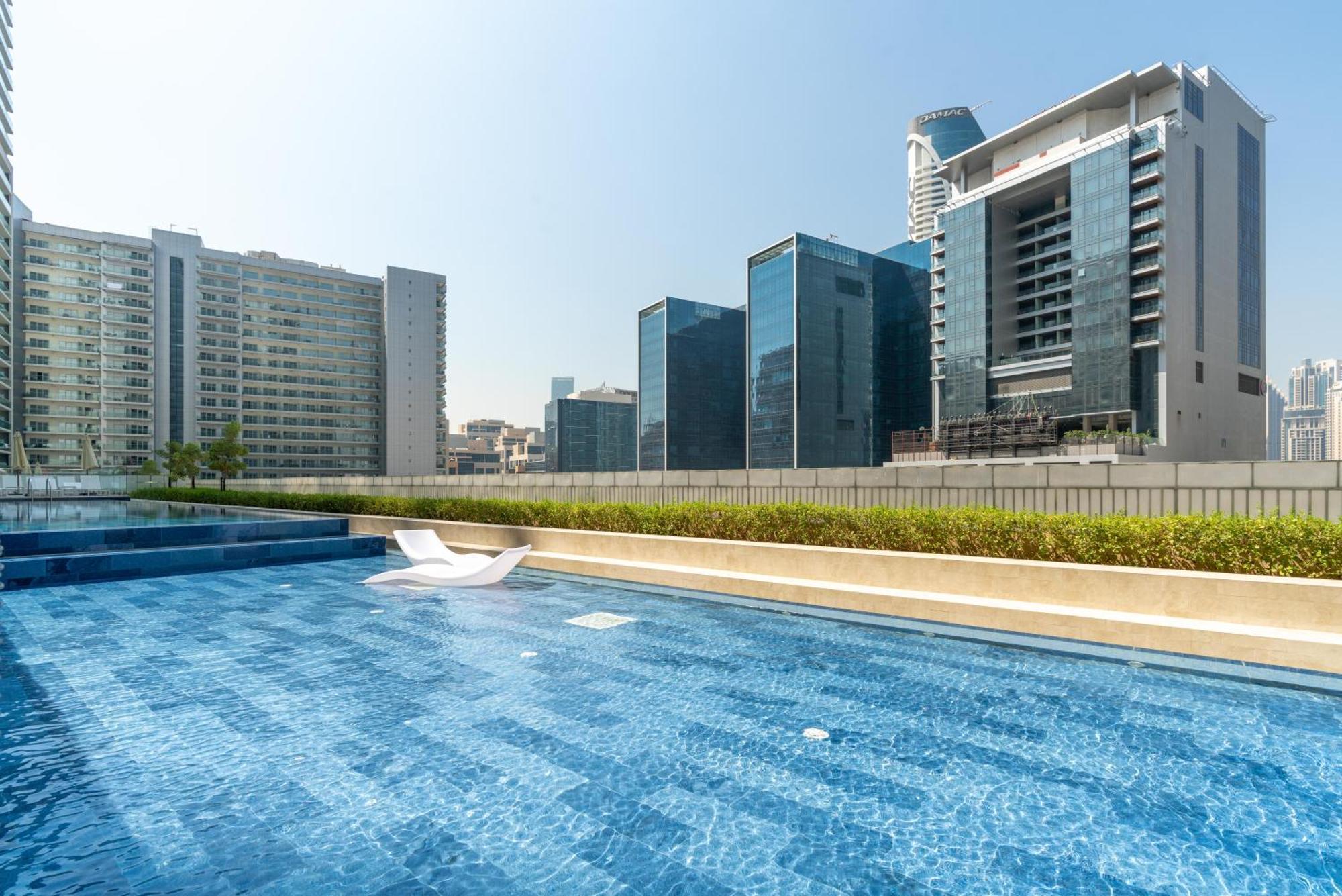 Delightful 2Br Apartment At Reva Residences Dubai Exterior photo